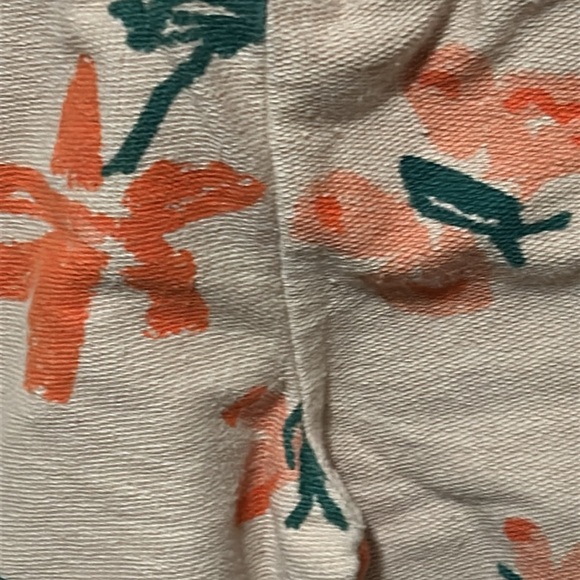 Salmon Cat&Jack 3-6mo pullover set
Carters butterfly and flower 6mo pullover set - Picture 12 of 12